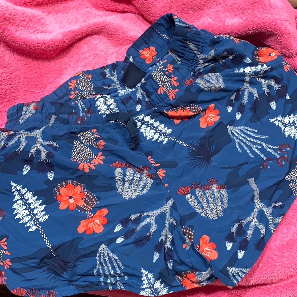 Such cute the North Face shorts